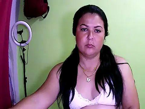anapaulaa (F milf) - squirt