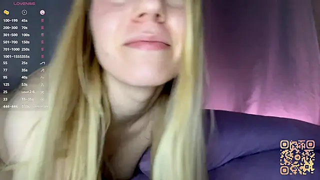 maryjanespider (F teen) - dildo in anal!!!