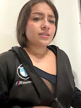 Alyha_Cortes webcam