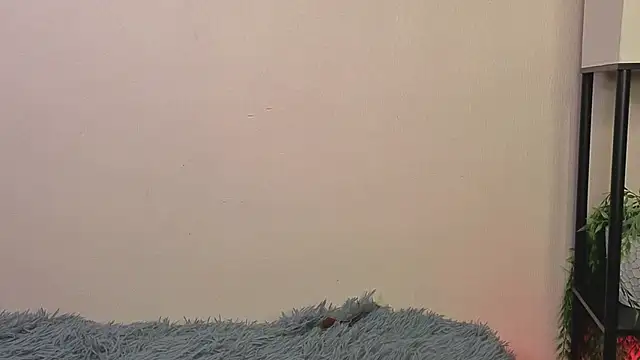 LoveSeekins webcam
