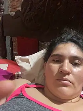 lunasexyhot18 webcam