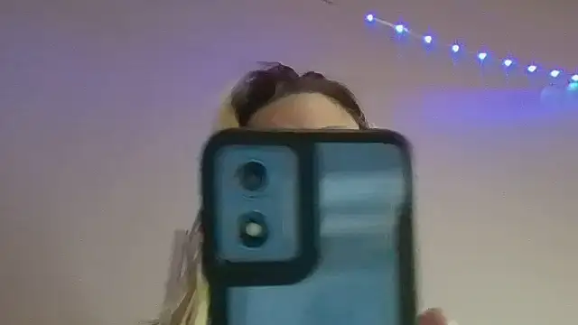 Queen2454 webcam