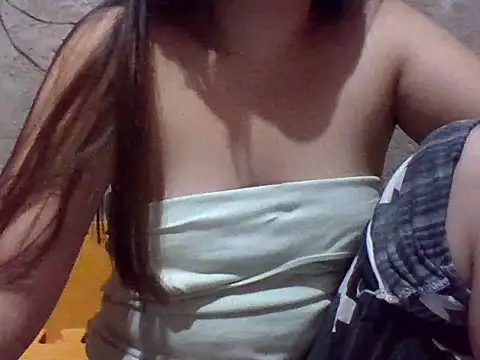 Beatrice143 webcam