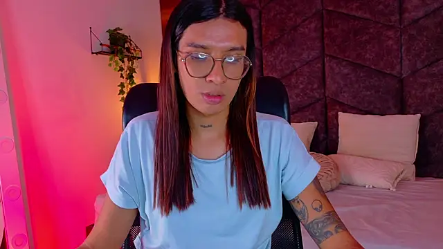 LauraaGomezz__ webcam