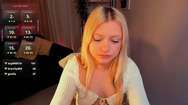 Millie_Vanillies webcam