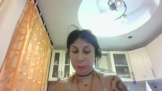 QueenMomyS webcam