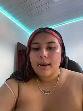 Nicky-222 webcam