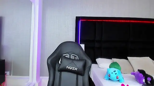LaylaaDoll webcam