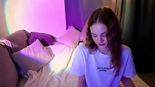 midnightMaya webcam