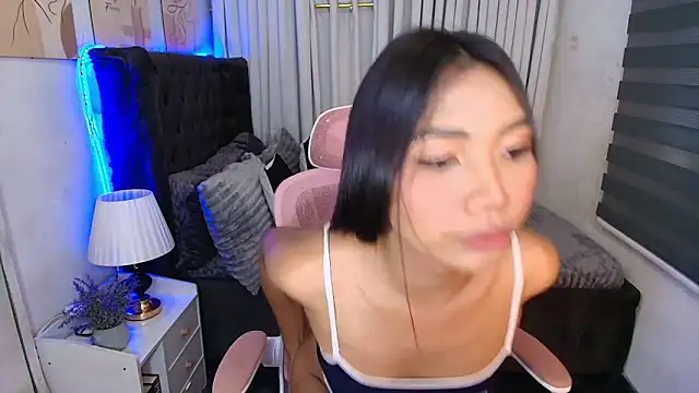 fuckingnaughtyjade webcam