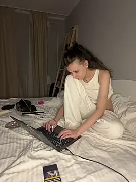 bunnythetailor webcam