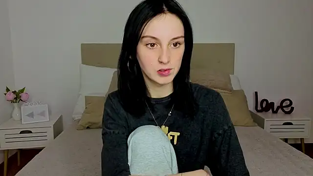 Little_moly999 webcam
