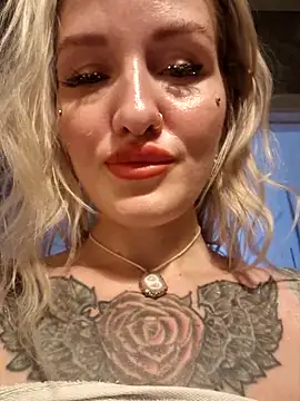 KateMonroe webcam