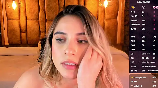 KiaraCarter webcam
