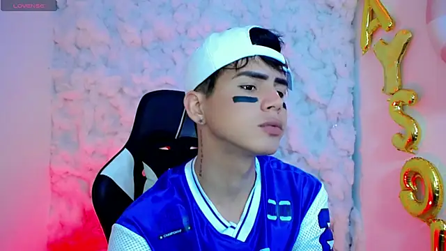 Tayson_Rivers webcam