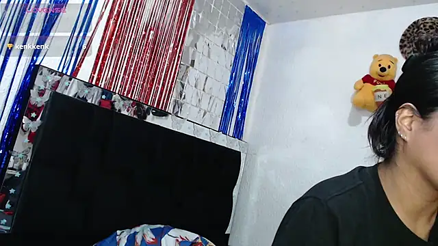SweetAlmaa webcam