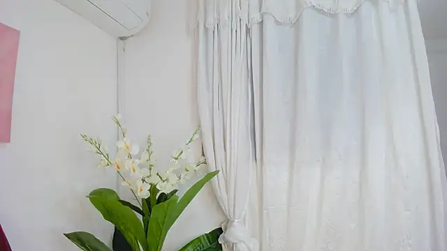 Fernanda_brown18 webcam