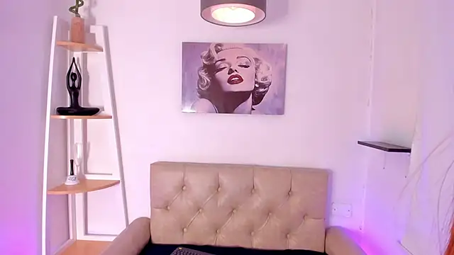 ginevra_boobs