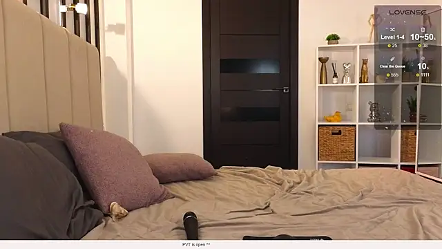 cassandra2007 (F teen) - ALL NAKED FOR 5 MIN 😋