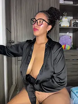 Mia_sweet80