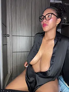 Mia_sweet80
