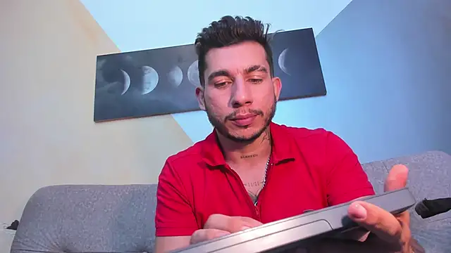 taylor_lewiis (M young) - Show Hole And Fingers 😈🍑