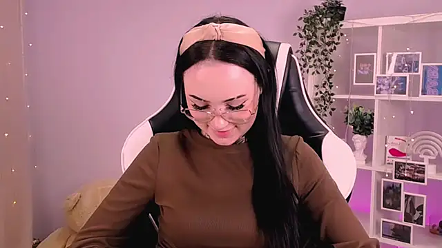 mollykissy - MollyKissy's free webcam