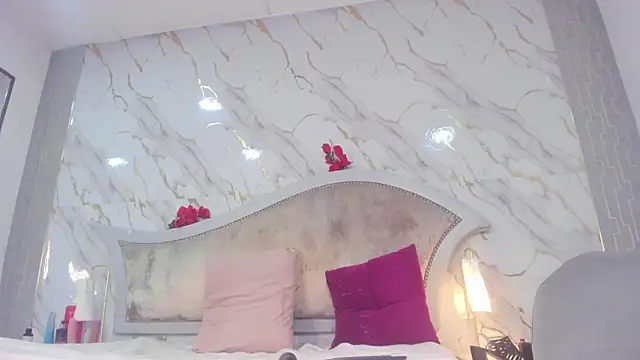 sarita_rouzze webcam