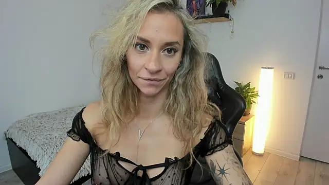 EmmaGracee_ webcam