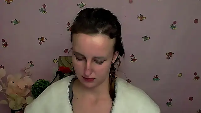 FeelMe__ live cam screenshot female from Ukraine on Clip20 – Short Porn Clips & Live Cams