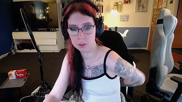 tattooedgirldk - TattooedGirlDK's free webcam - UK Sex Cams
