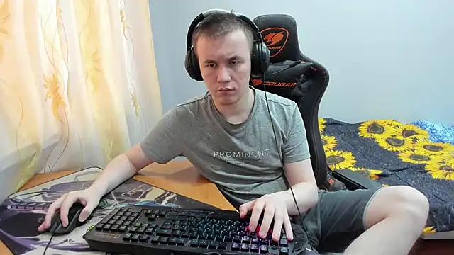 iliaskrislove - Iliaskrislove's free webcam