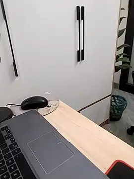 Mina_luna