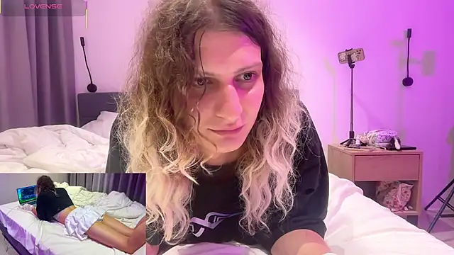 alicepinkhead - AlicePinkhead's free webcam - UK Sex Cams