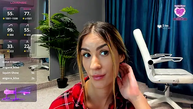 LaurynCopper webcam stripchat model stream image