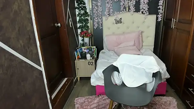 antonellarosee_ - AntonellaRosee_'s free webcam