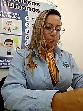 katalina_s3xy (G milf) - BOSS SPANKS MY ASS 😈😈😈 🥵💦🍆