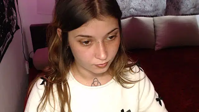 Aliens4twenty on StripChat