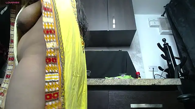 iniyalaboni webcam