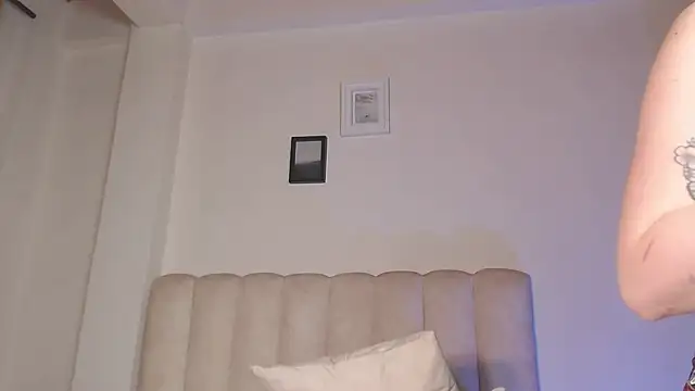 miaabroown webcam