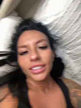 BELLABLACKXUK webcam