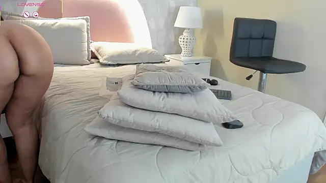 isabella_milf_ webcam