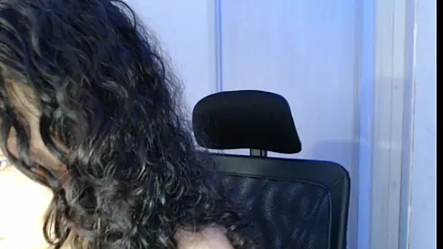 Ivonnybonn webcam