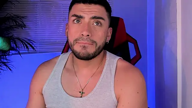 Alexander_Diiaz webcam