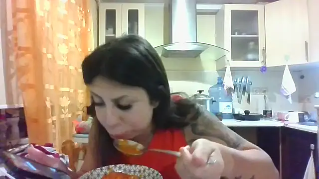 QueenMomyS webcam