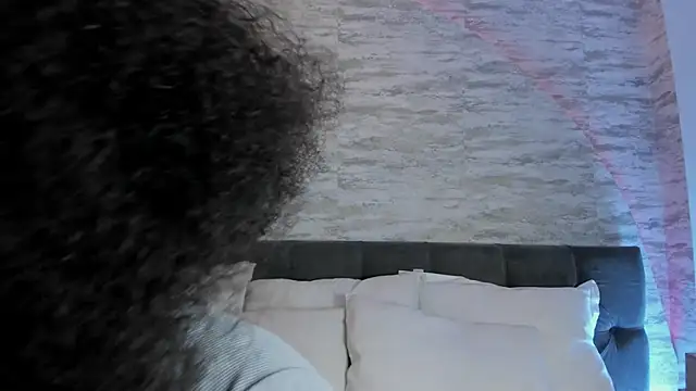 Anneth__M webcam
