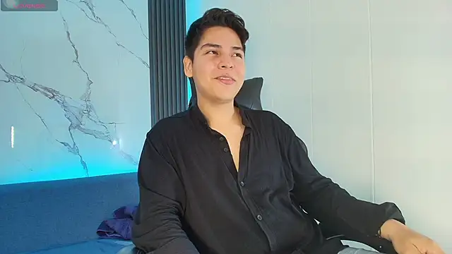 Asta_Black webcam