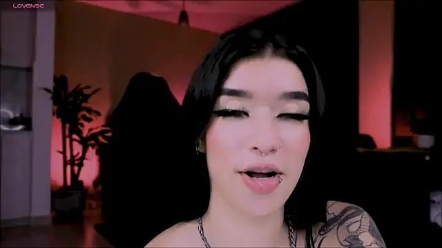 VanessaBlackrose webcam