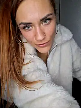 SlimBellaa webcam