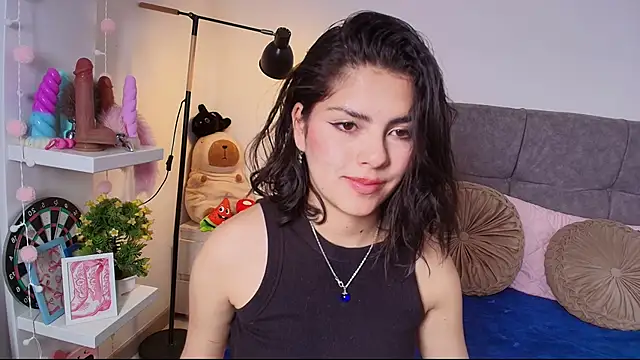 Sweetcharlotte_111 webcam